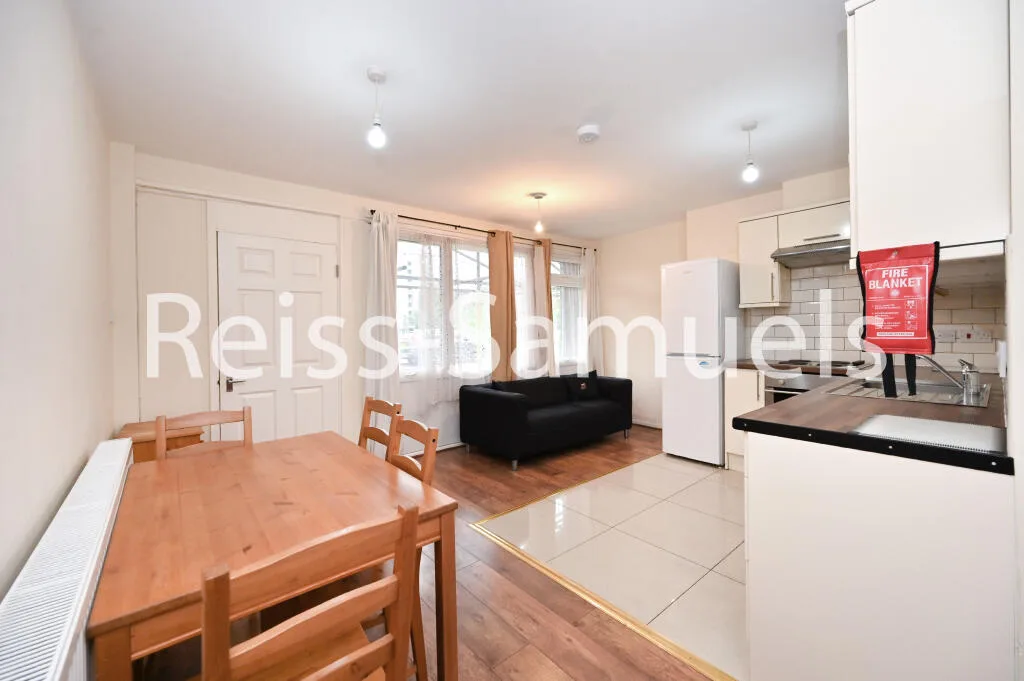 4 bedroom terraced house for rent