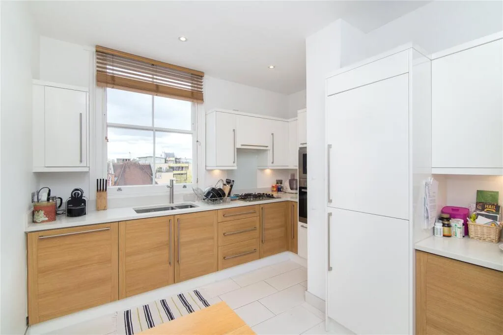 4 bedroom flat for rent