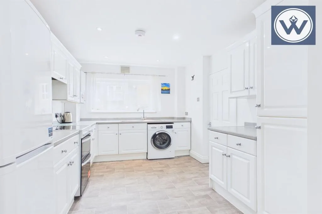 4 bedroom terraced house for rent