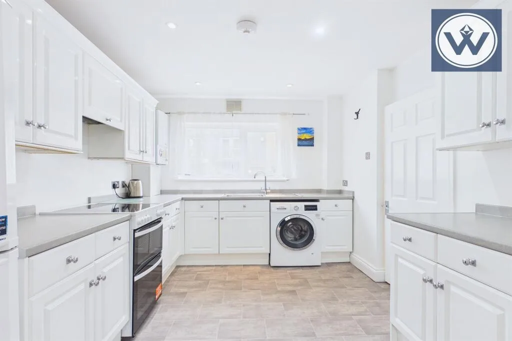 4 bedroom terraced house for rent