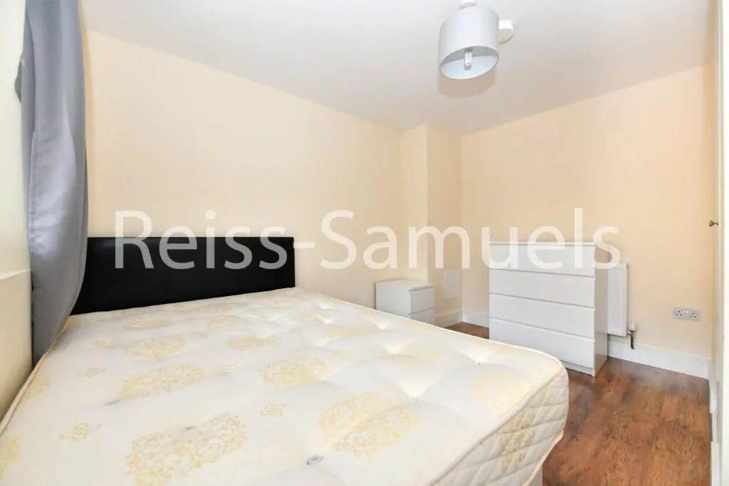 4 bedroom maisonette for rent