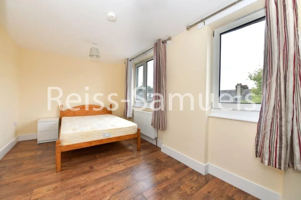 4 bedroom maisonette for rent