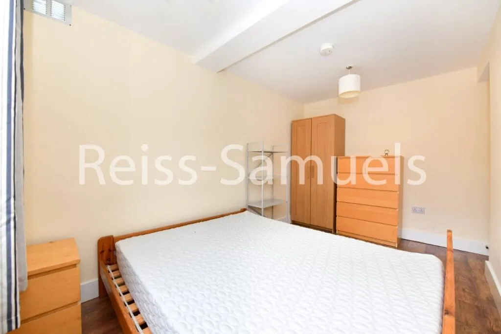4 bedroom maisonette for rent