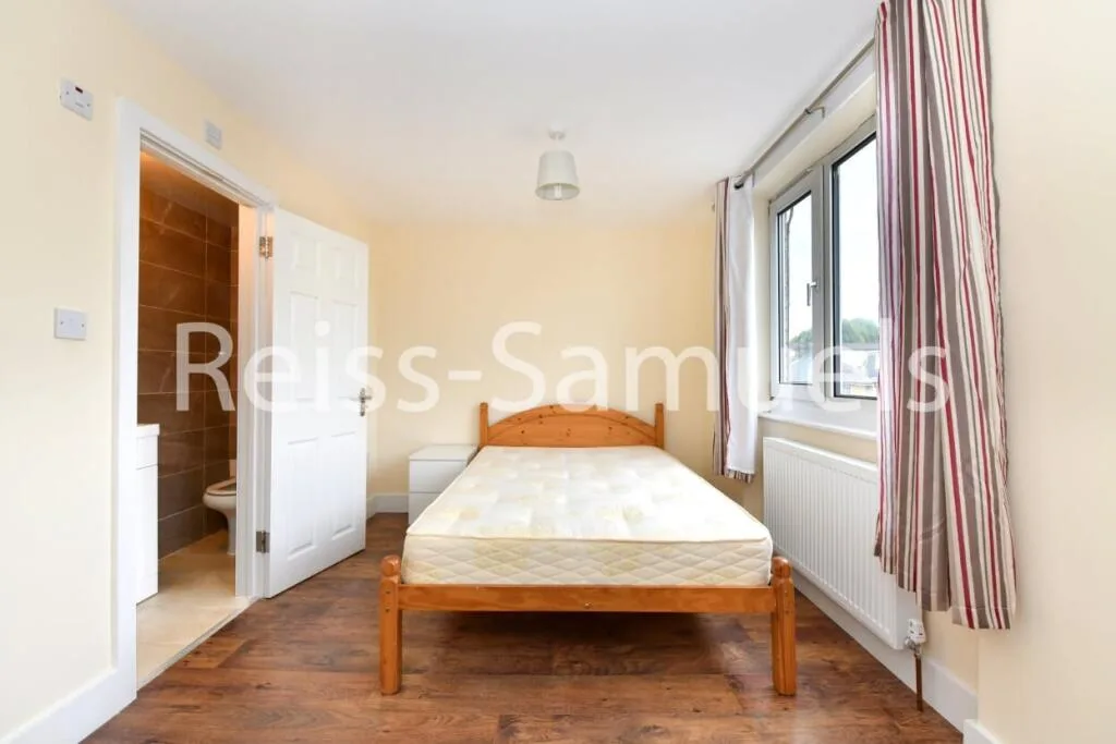 4 bedroom maisonette for rent