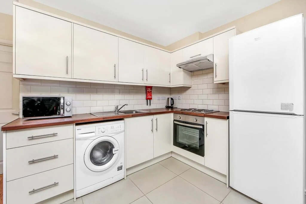 4 bedroom maisonette for rent