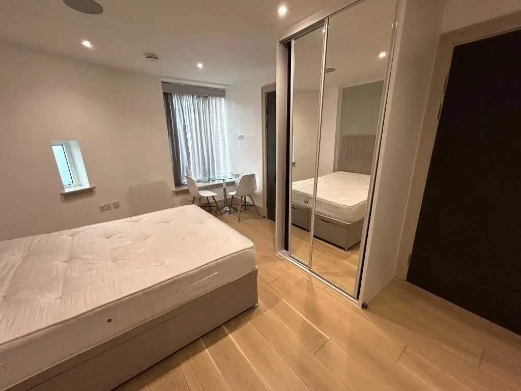Studio flat for rent