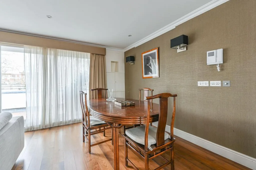 3 bedroom flat for rent