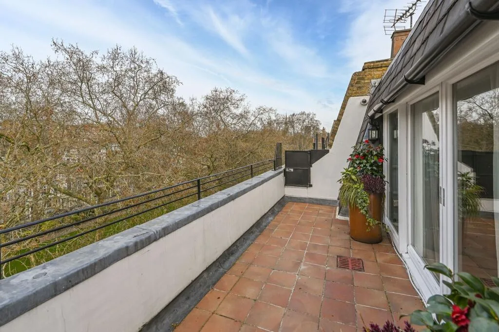 3 bedroom flat for rent