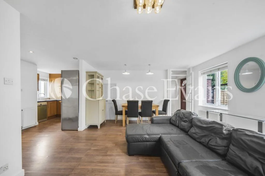 2 bedroom house for rent
