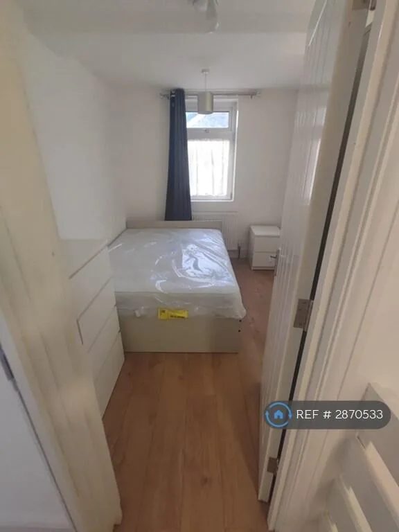 4 bedroom flat for rent