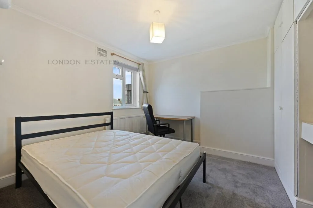 3 bedroom maisonette for rent