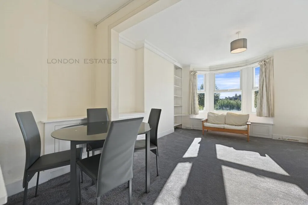 3 bedroom maisonette for rent