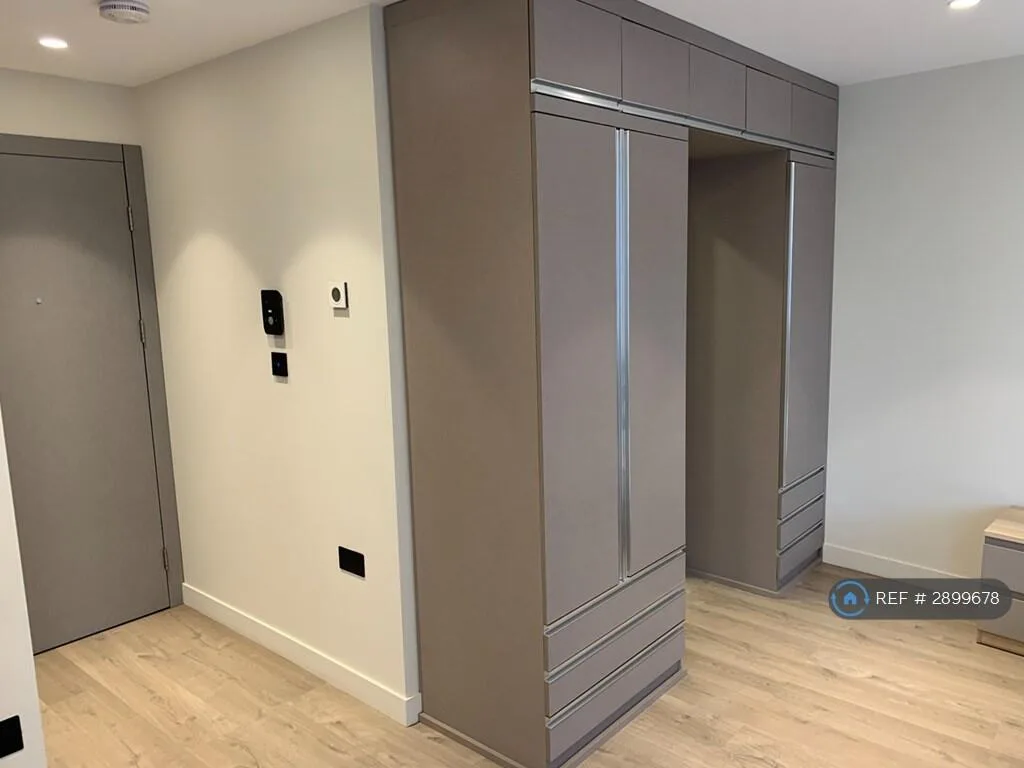 Studio flat for rent