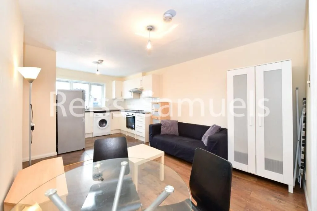 3 bedroom apartment for rent