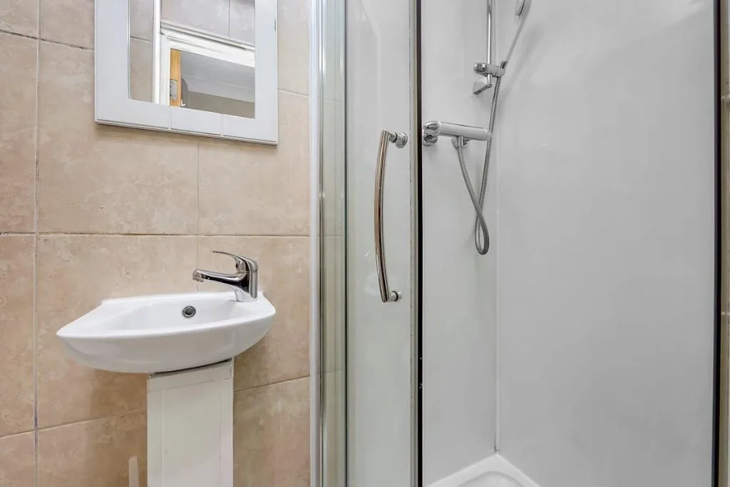 4 bedroom terraced house for rent