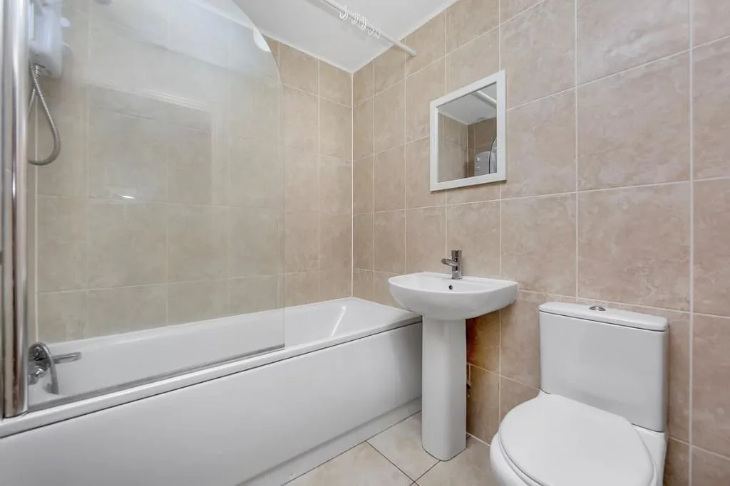 4 bedroom terraced house for rent