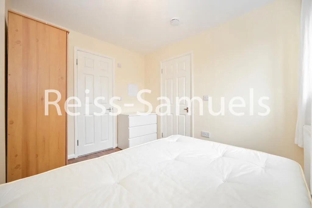 4 bedroom terraced house for rent