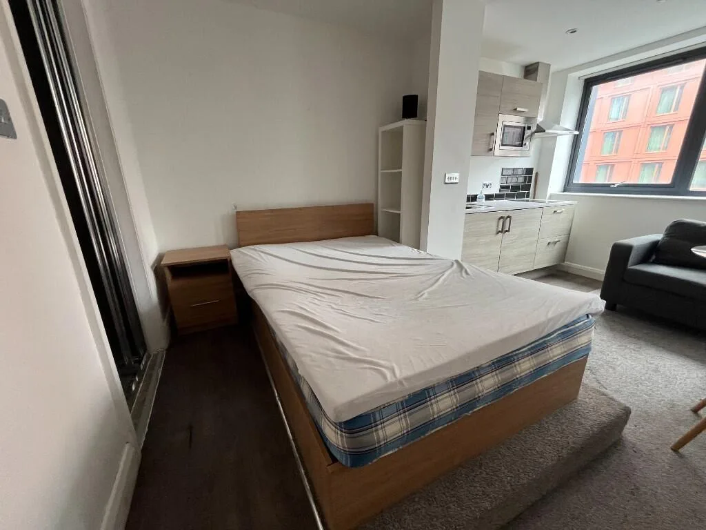 Studio flat for rent