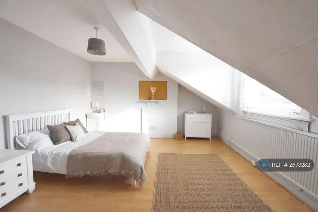 1 bedroom house share for rent