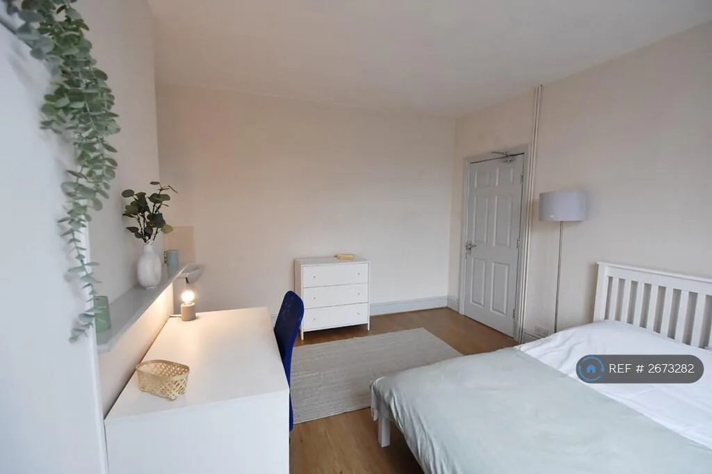 1 bedroom house share for rent