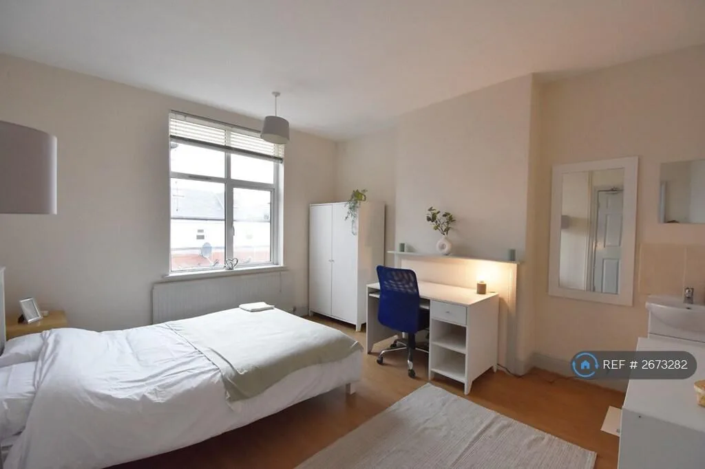 1 bedroom house share for rent
