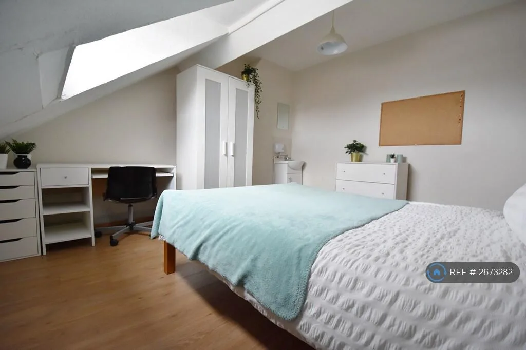1 bedroom house share for rent