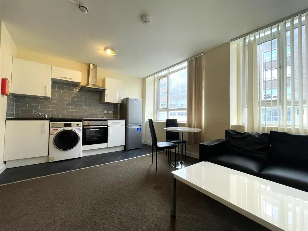 Studio flat for rent
