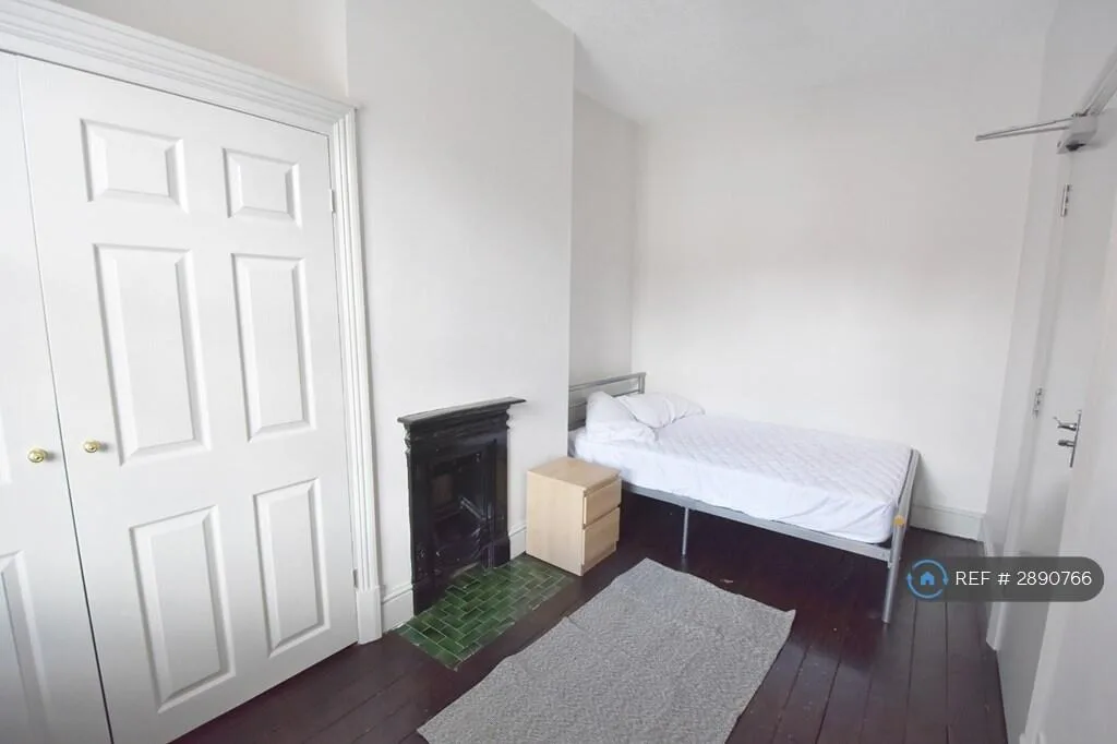 1 bedroom house share for rent