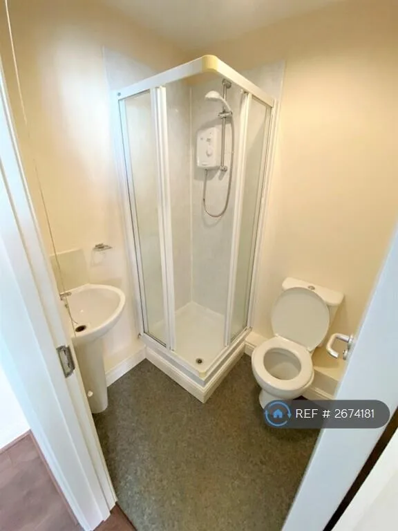 1 bedroom flat share for rent