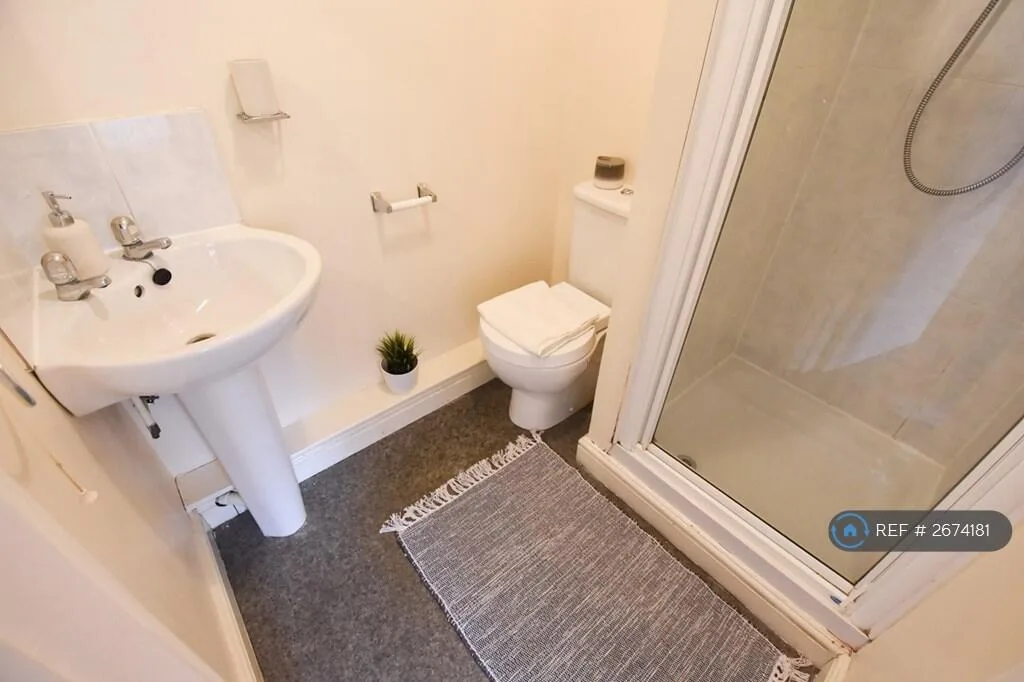 1 bedroom flat share for rent