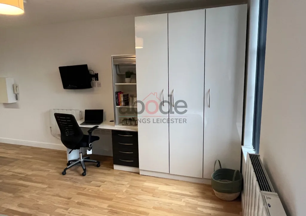 Studio flat for rent