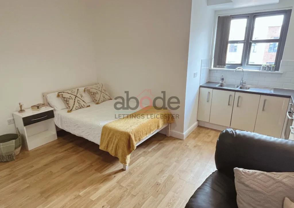 Studio flat for rent