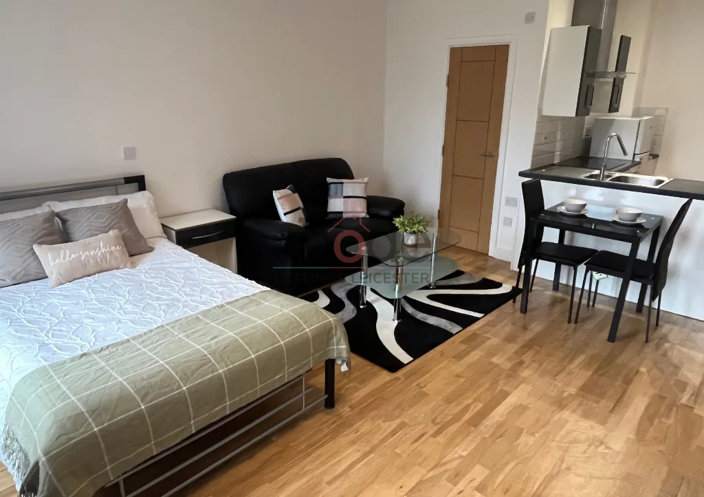Studio flat for rent