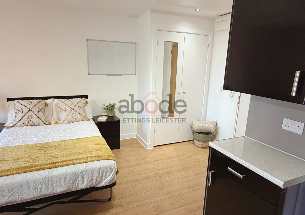 Studio flat for rent