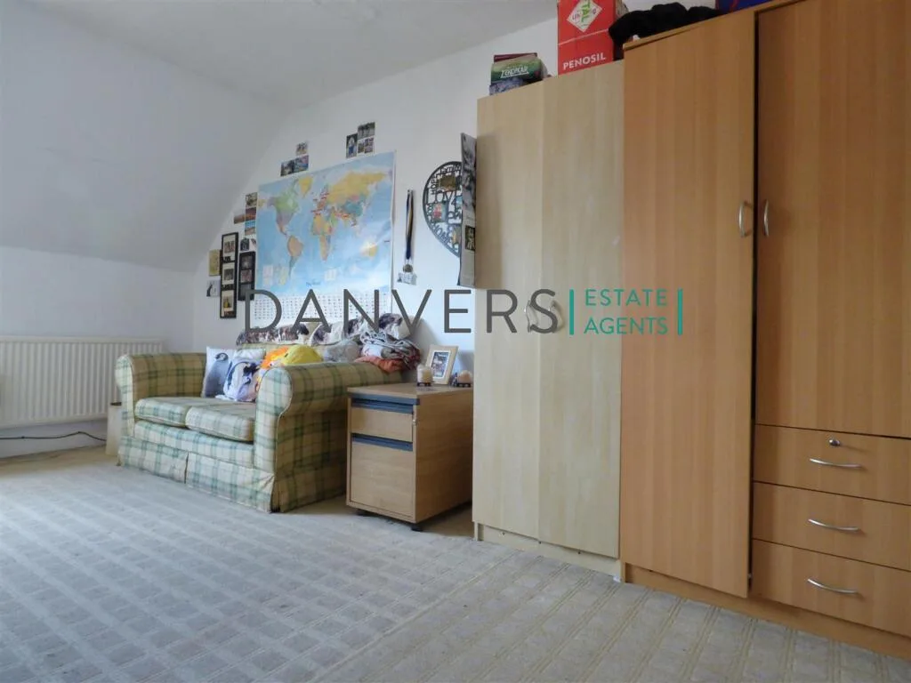 4 bedroom detached house for rent