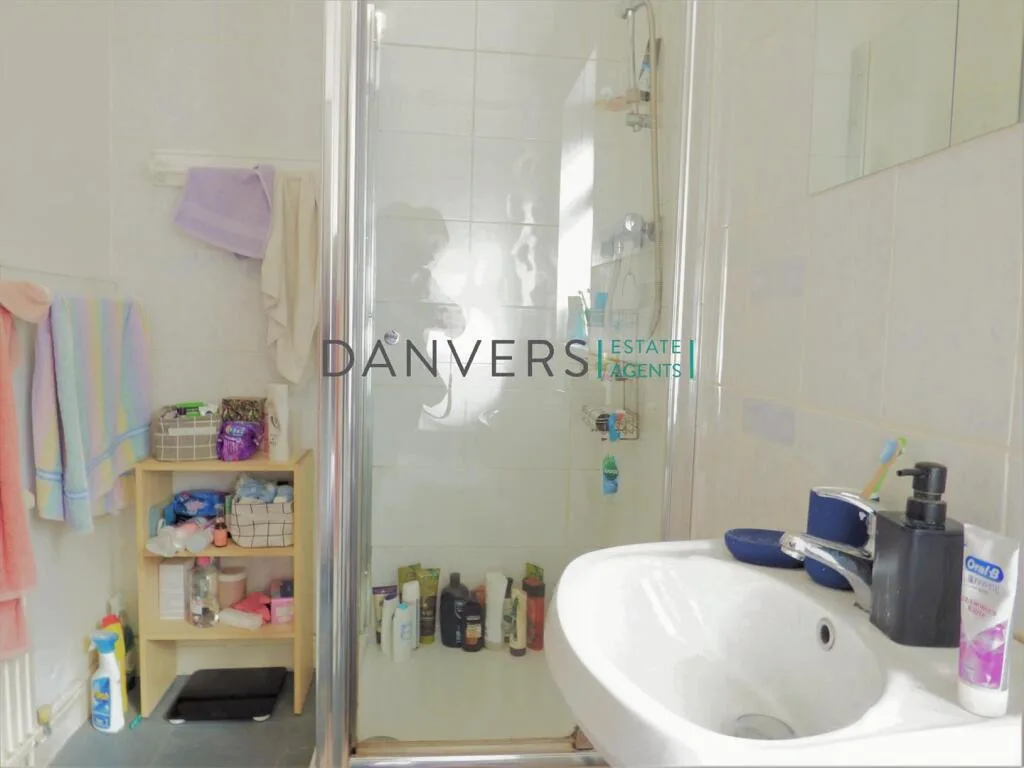 4 bedroom detached house for rent