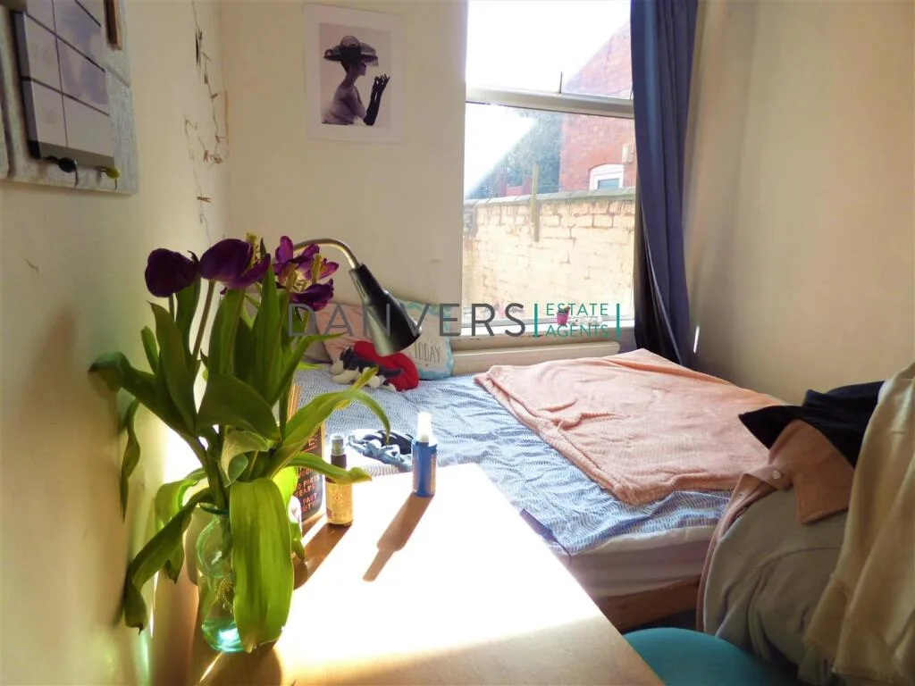 4 bedroom detached house for rent