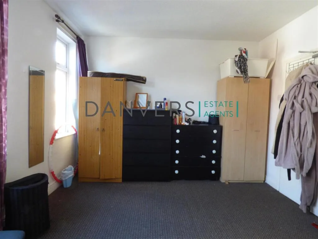 4 bedroom detached house for rent