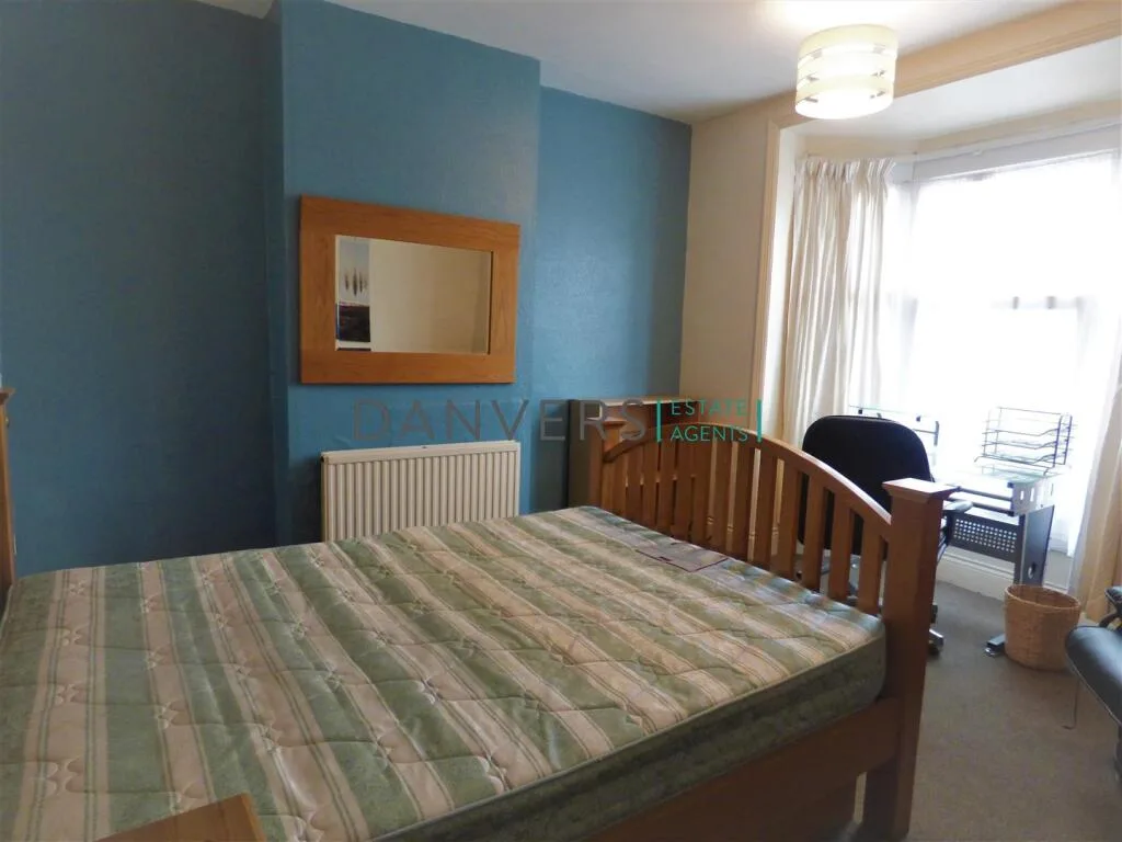 4 bedroom terraced house for rent