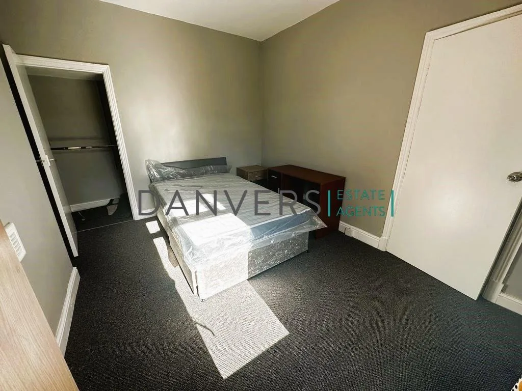 4 bedroom terraced house for rent