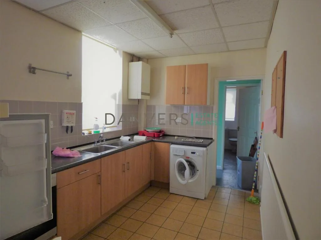 4 bedroom detached house for rent