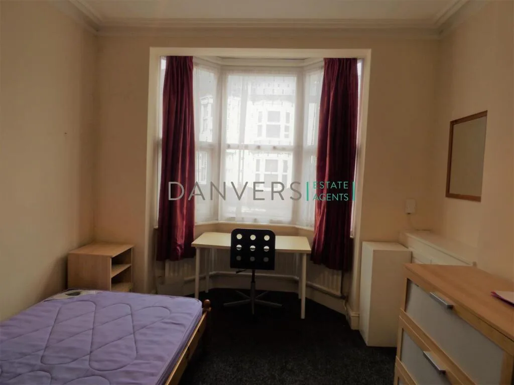 4 bedroom detached house for rent