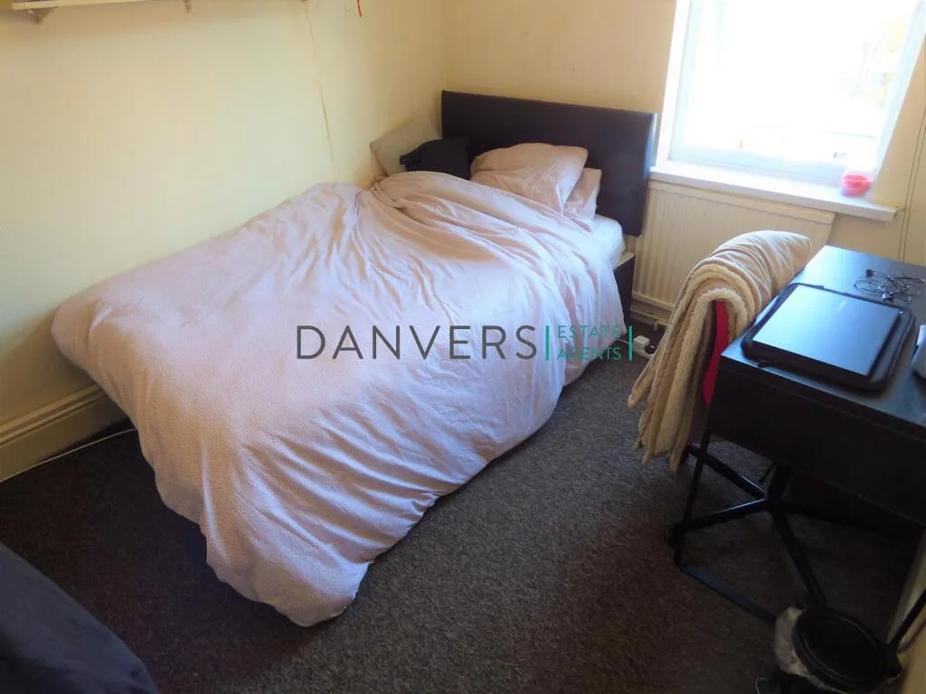 4 bedroom detached house for rent