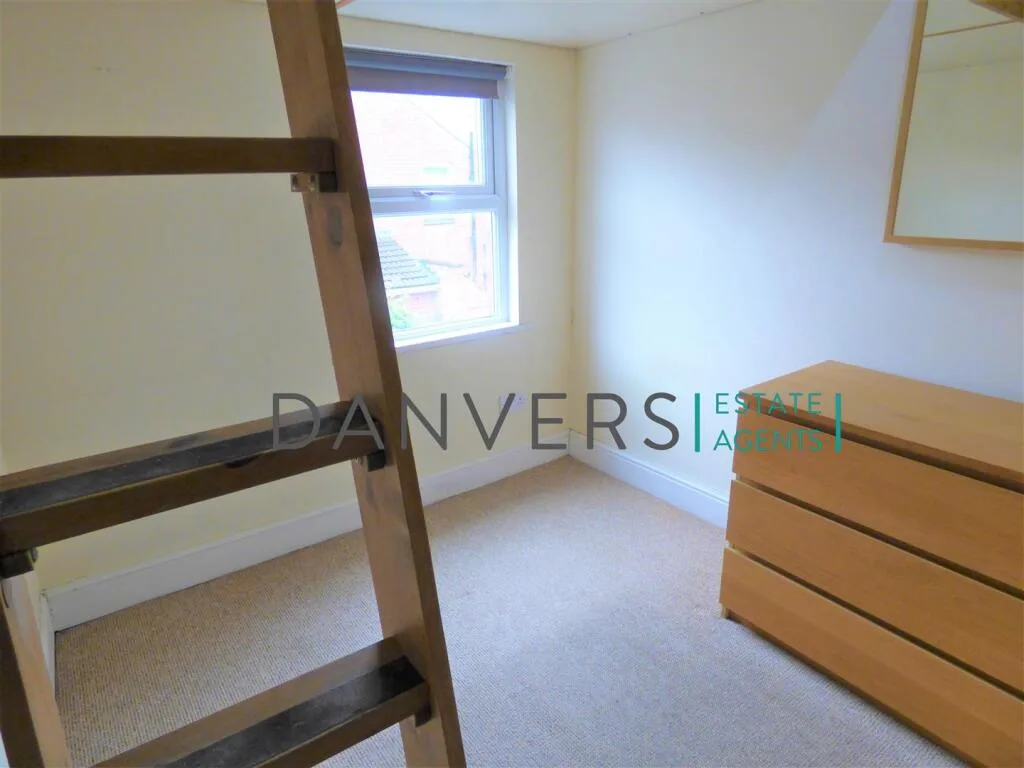 4 bedroom terraced house for rent