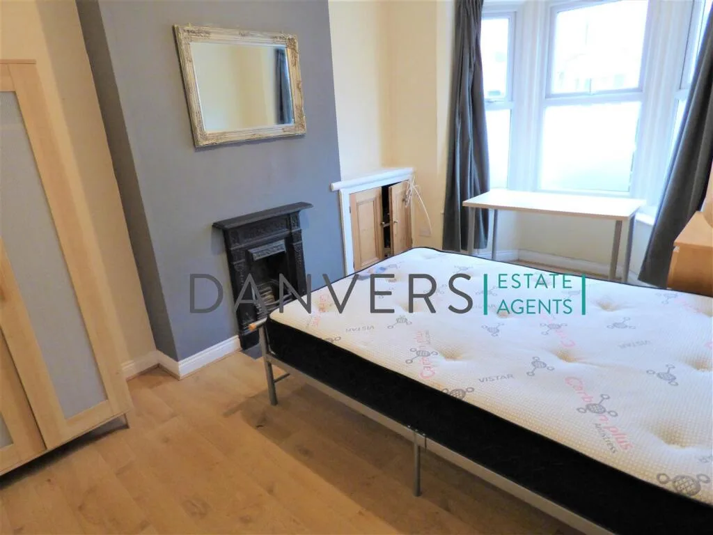 4 bedroom terraced house for rent