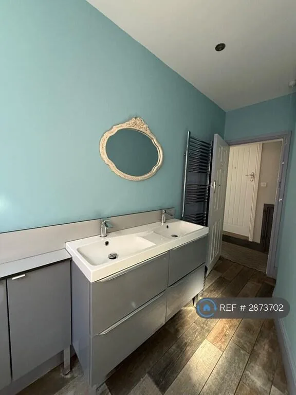 1 bedroom house share for rent