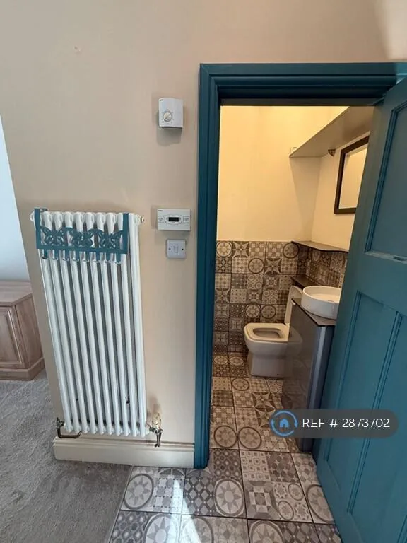 1 bedroom house share for rent