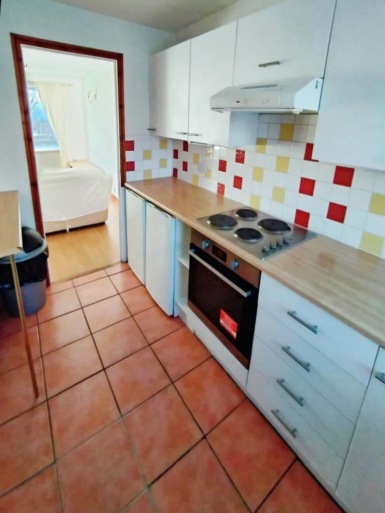 1 bedroom maisonette for rent