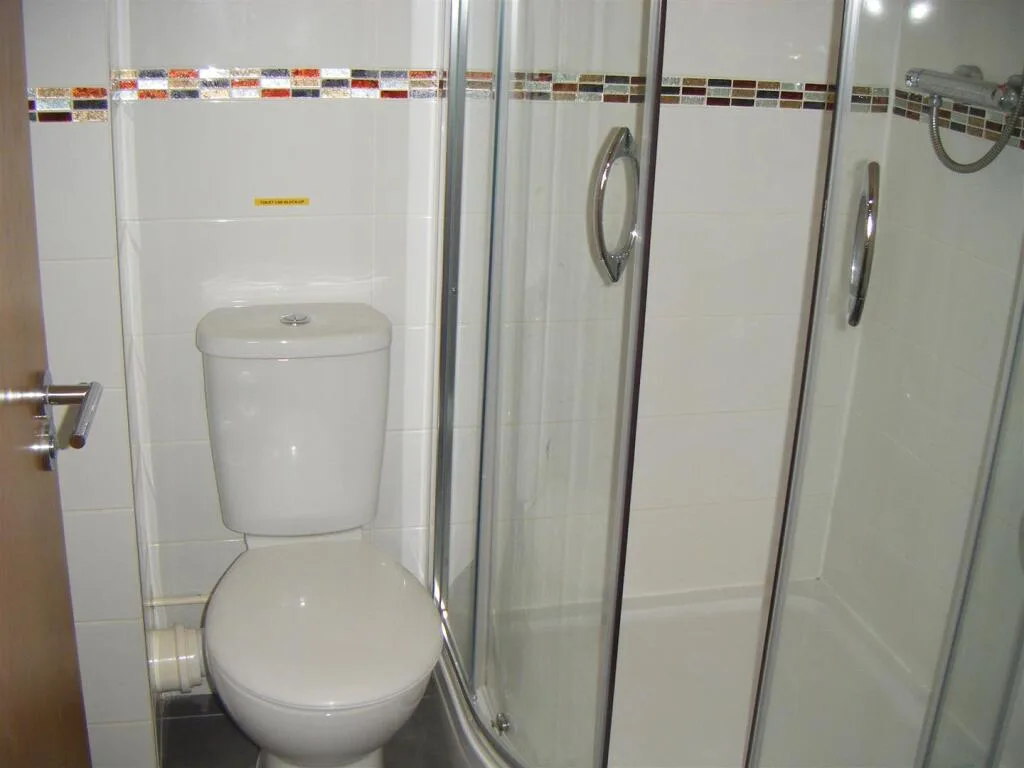 2 bedroom ground floor flat for rent