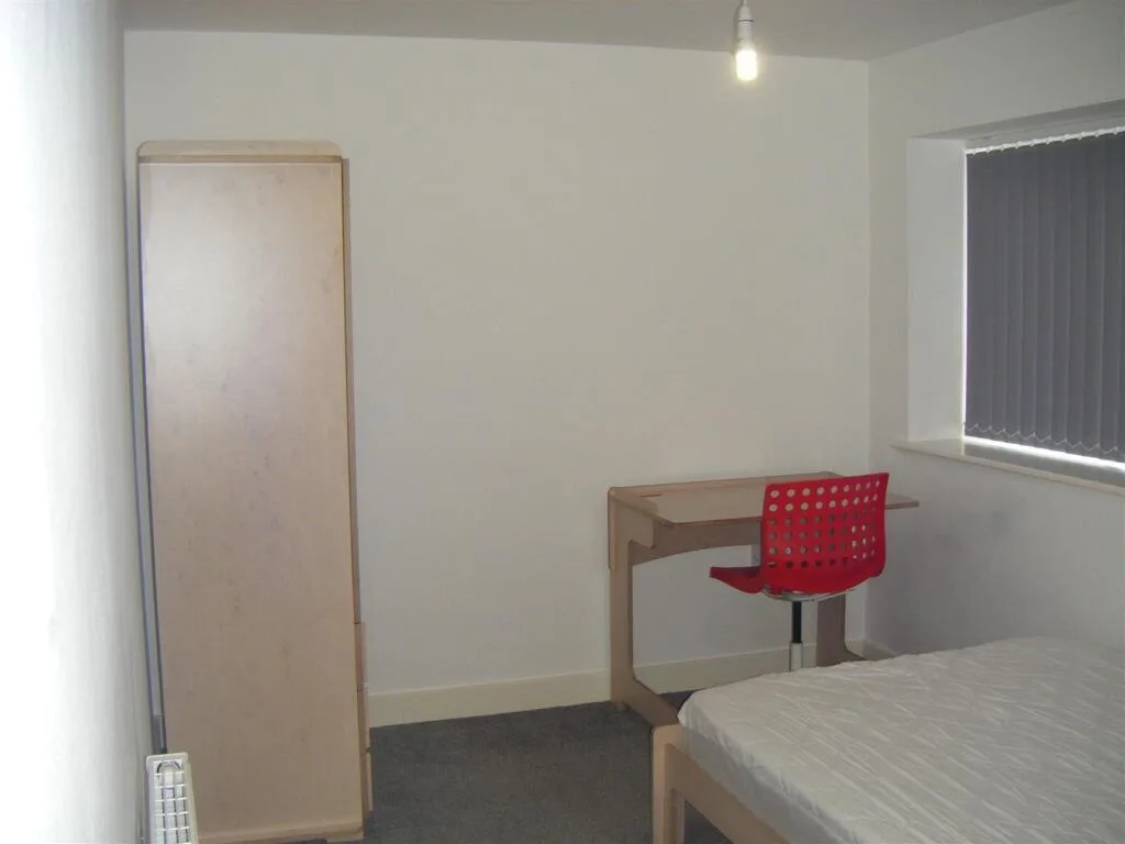 2 bedroom ground floor flat for rent
